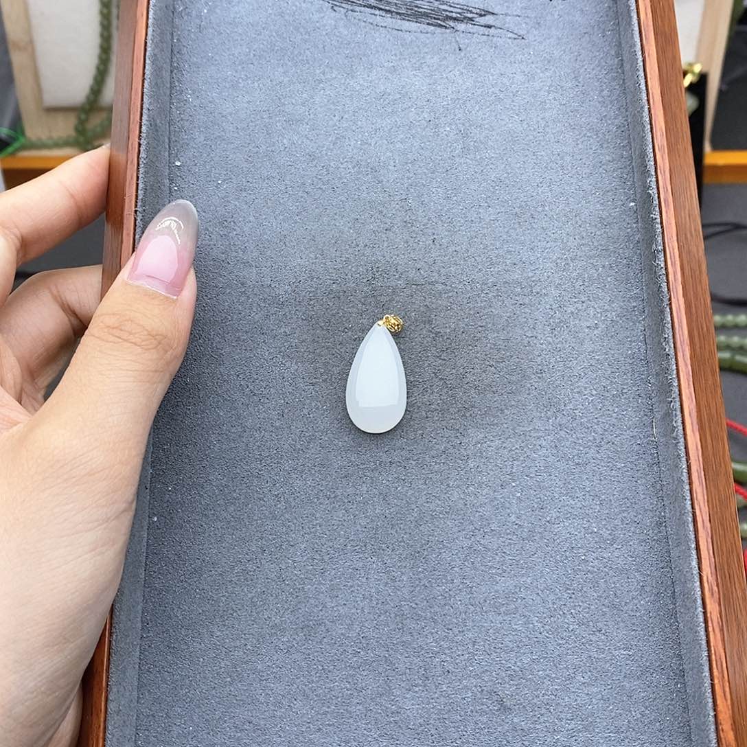 和田玉18K金镶嵌吊坠(不含链)