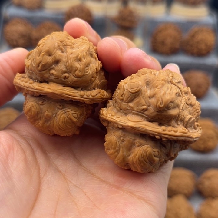 庆***临核桃把件1111111111111