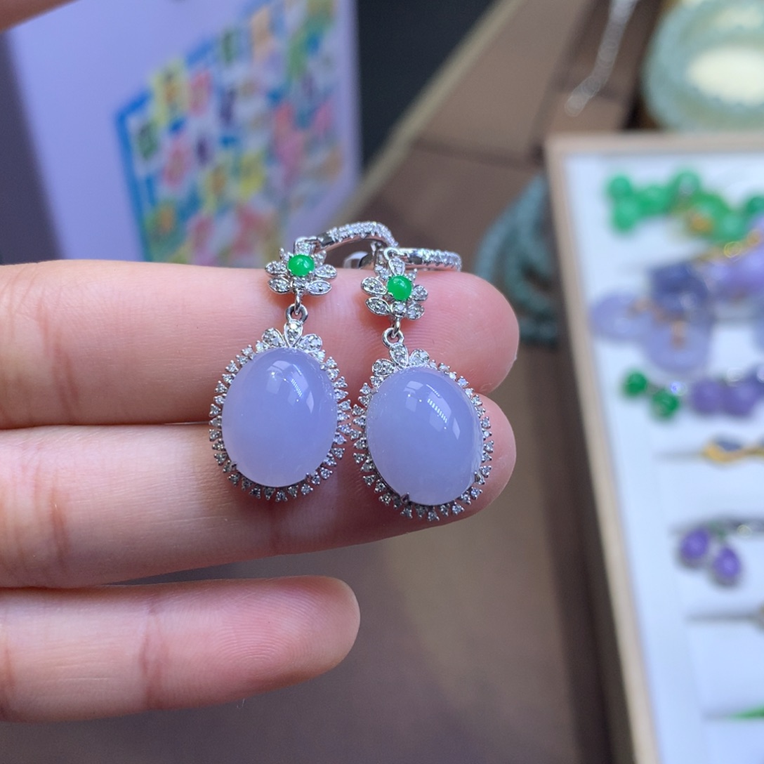 翡翠18K金镶嵌颈饰翡翠