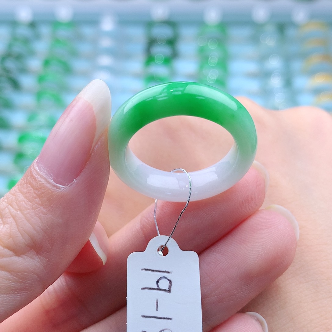 翡翠戒指未镶嵌缅甸翡翠A货