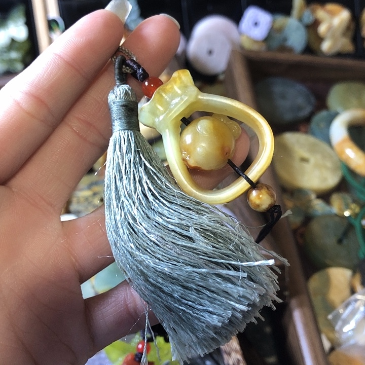 岫玉未镶嵌岫玉挂件