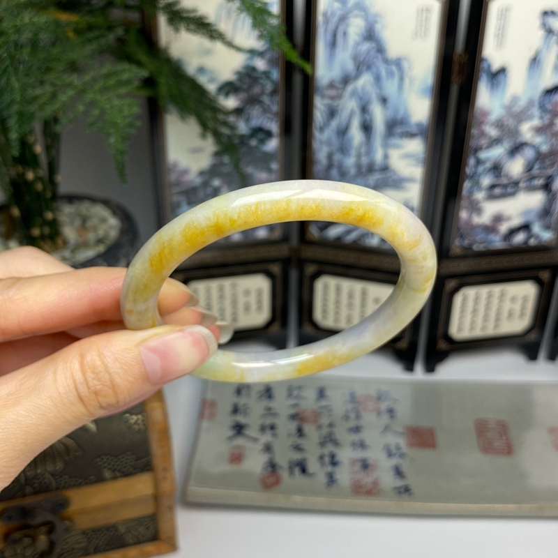 60.4黄加绿圆条叮铛镯手镯 天然翡翠A货手镯