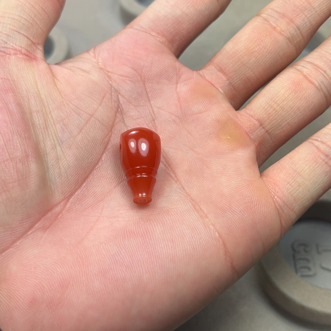 南红玛瑙三通未镶嵌祖***朵