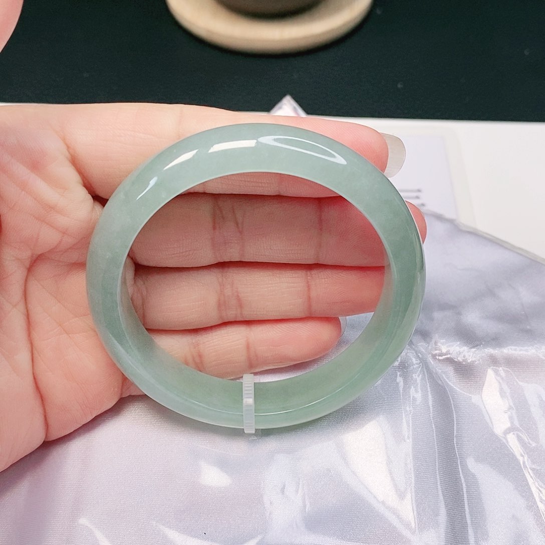 【闪购商品】翡翠手镯未镶嵌正圈55