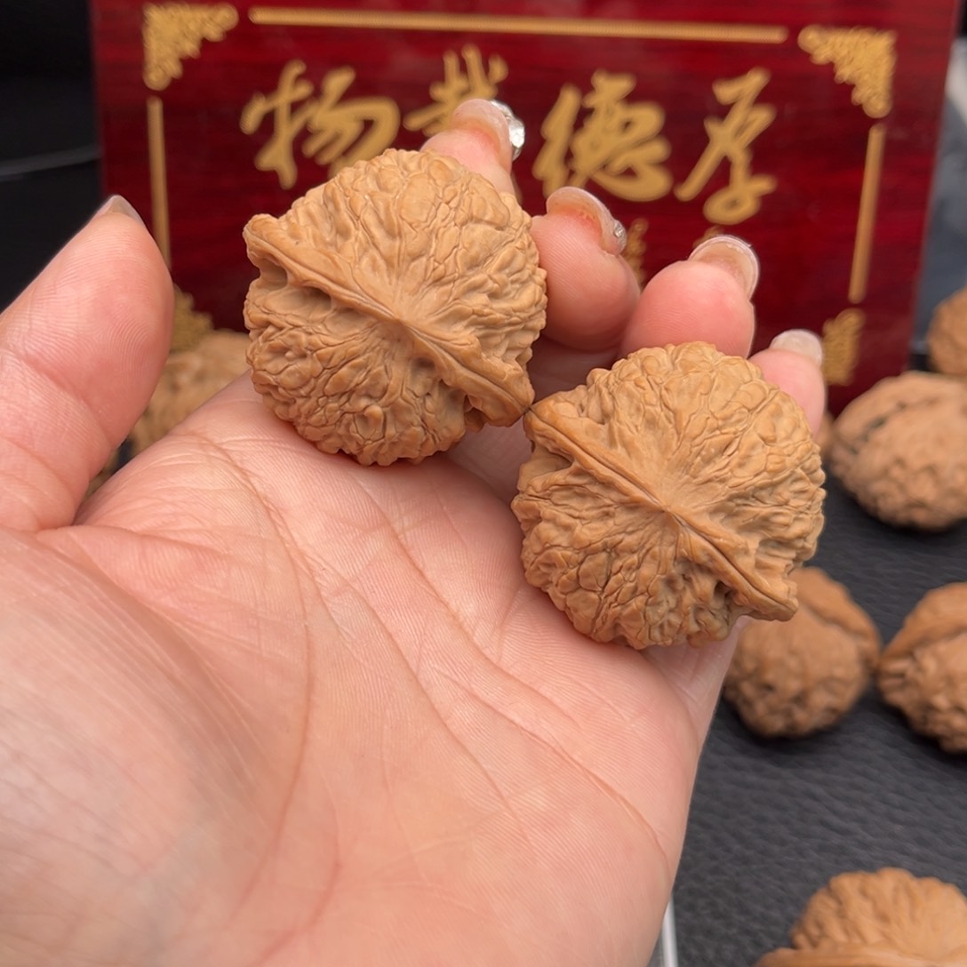 文玩核桃吊坠沉*金牛