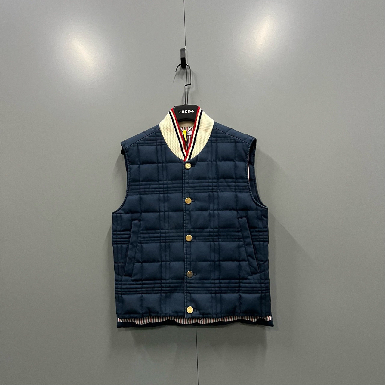 95新 THOMBROWNE jp1208 TB 藏青色内里条纹马甲 2码 300669