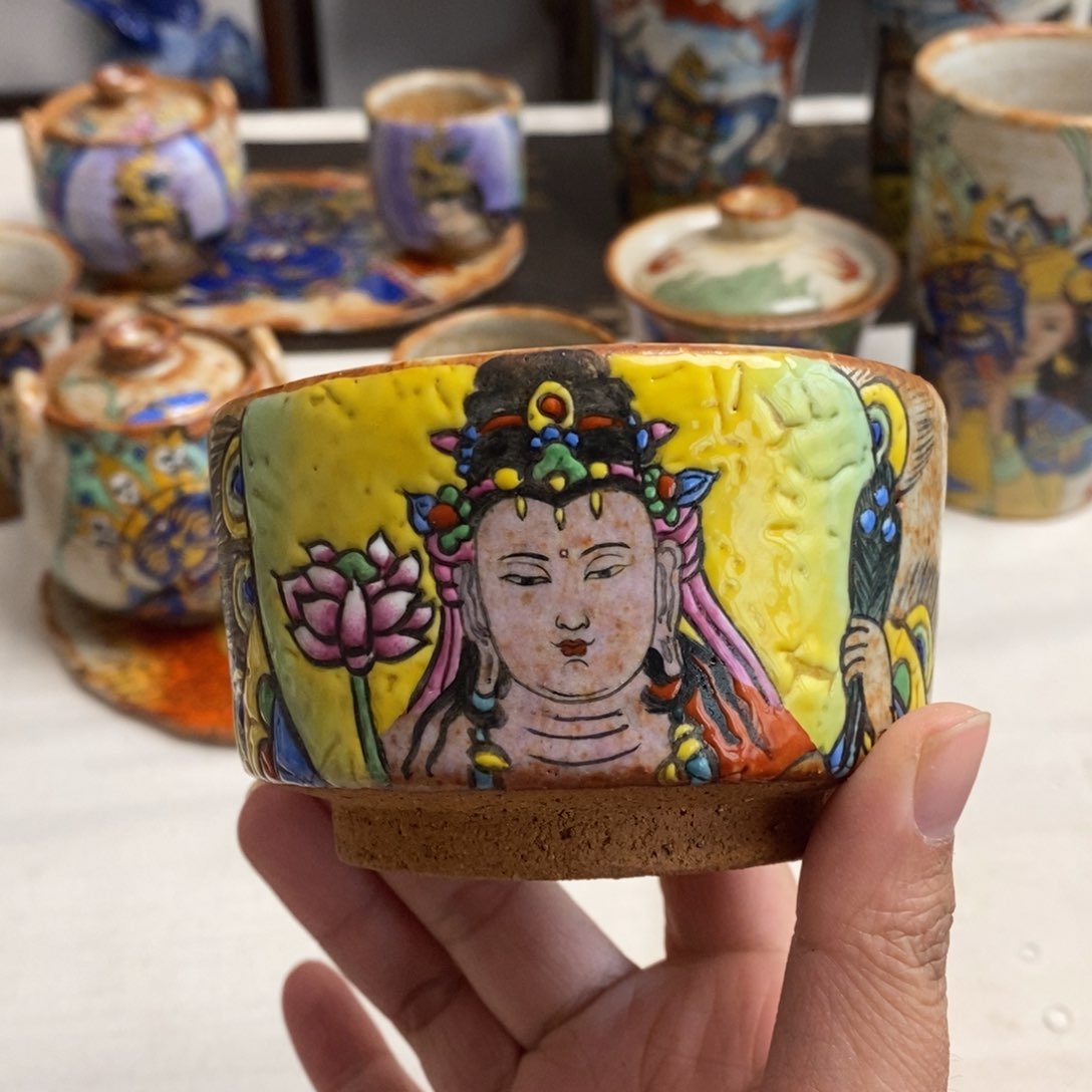 手工手绘孔雀明王茶杯