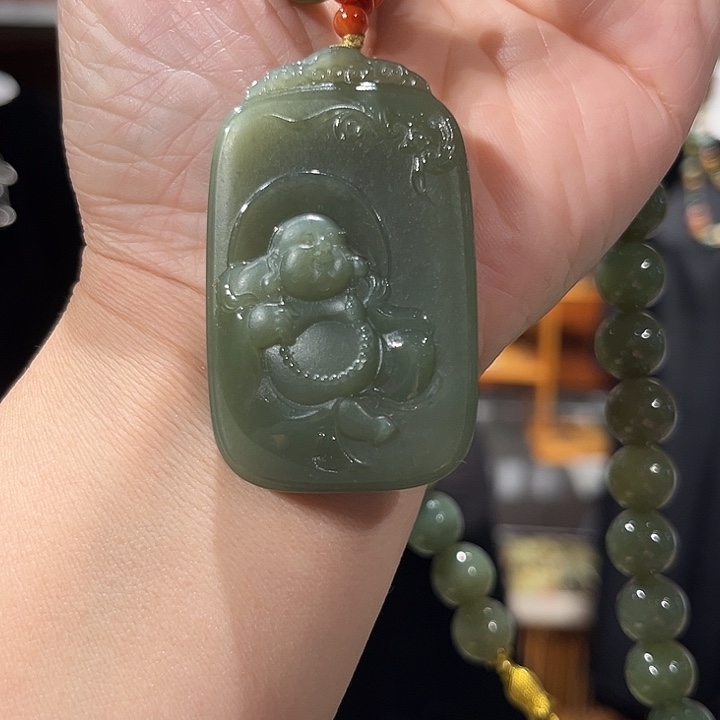 颈饰未镶嵌和田玉