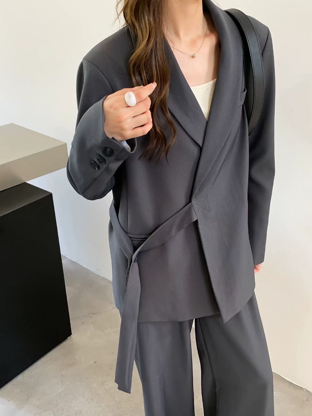 常规优雅风纯色哑光廓形女士西装百搭西服小众气质