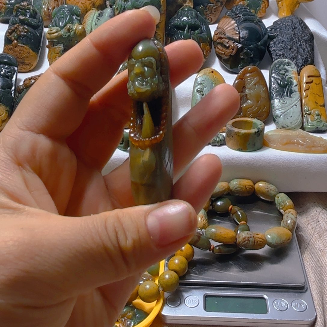 岫岩老玉（透闪石质玉）挂件未镶嵌白*儿