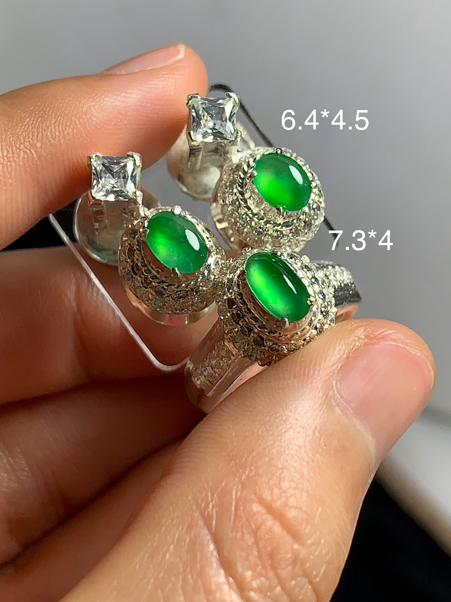 缅甸天然a货翡翠铜托镶嵌