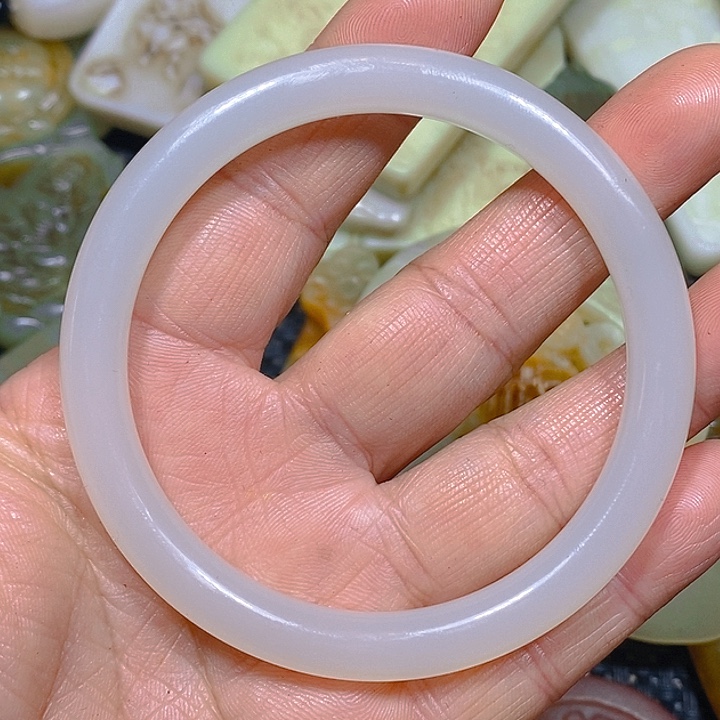 未镶嵌手链和田玉（糖玉）