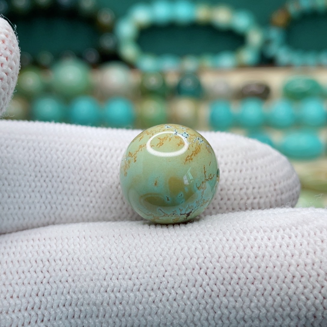 绿松石未镶嵌颈饰