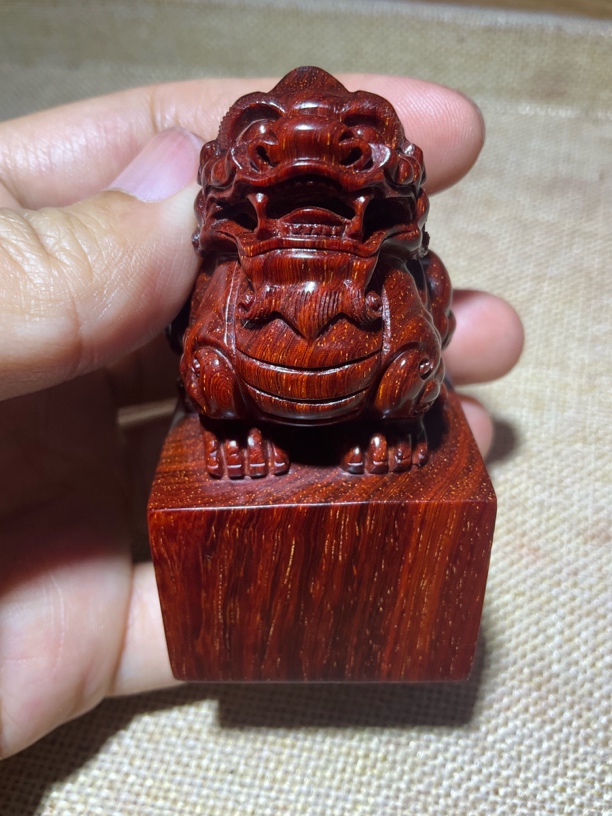 印度小叶紫檀满金星貔貅印章72×72×40mm