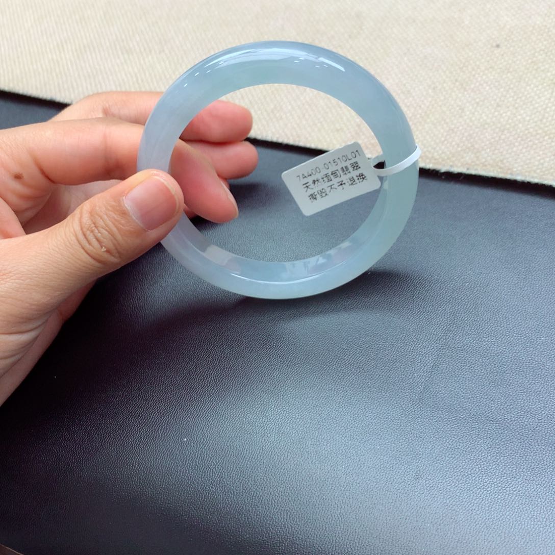 翡翠手镯未镶嵌缅甸翡翠手镯