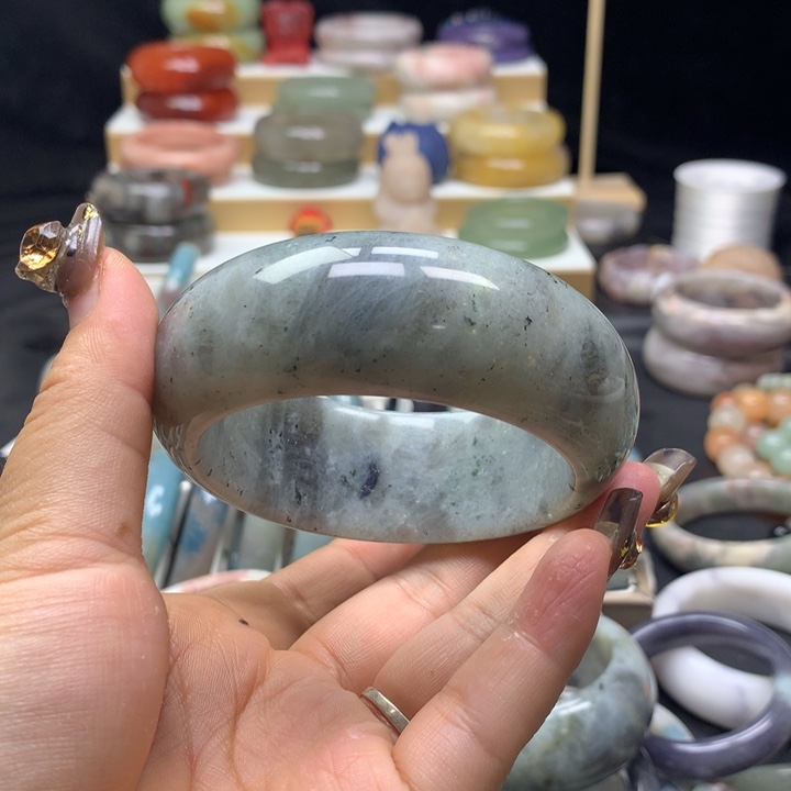 未镶嵌手镯石英质玉蘇*丶