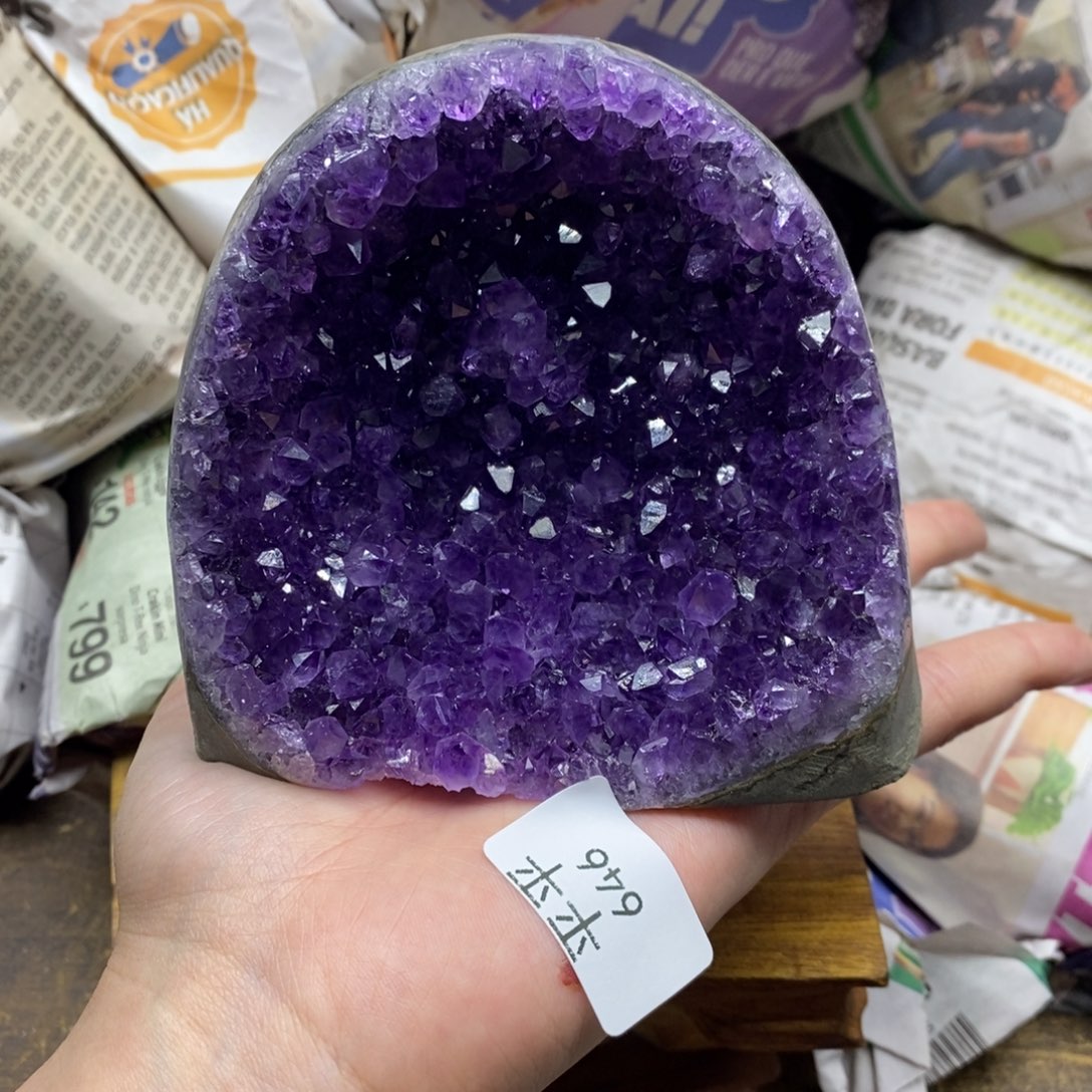 紫晶乌拉圭未镶嵌