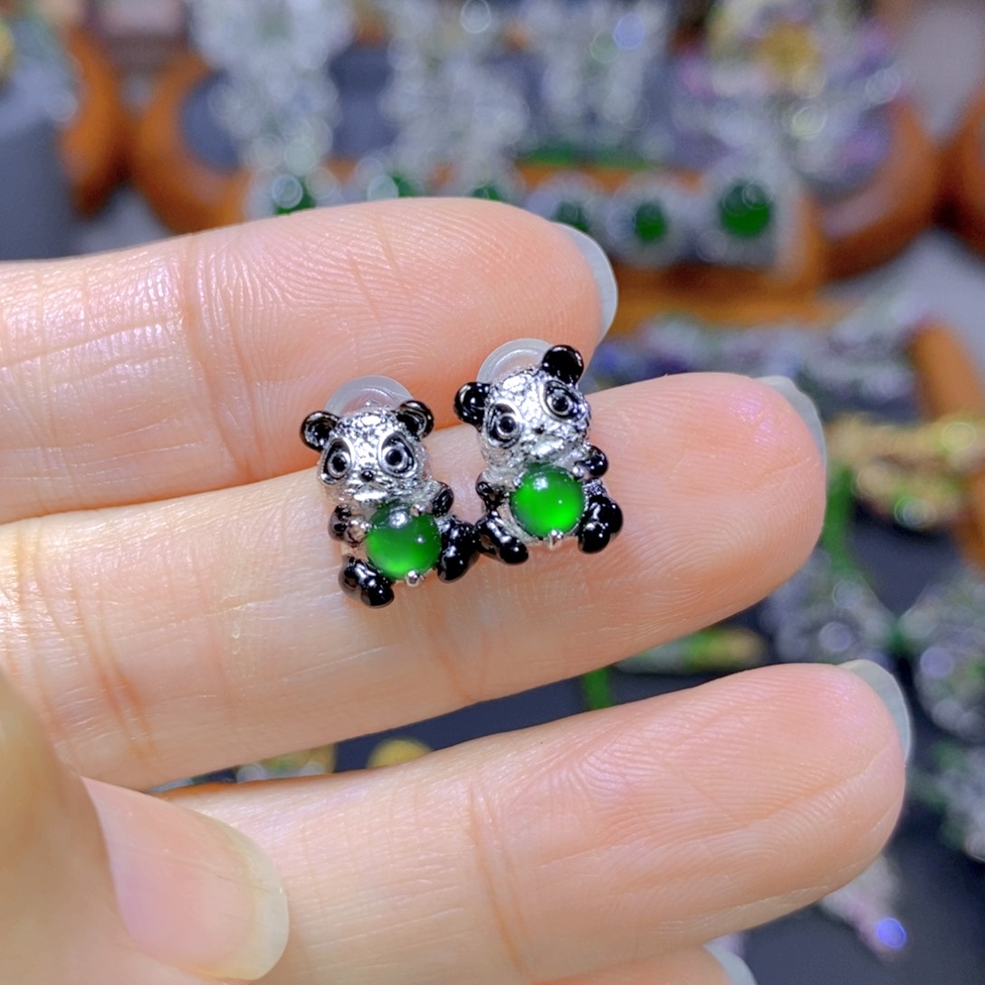 翡翠颈饰银S925镶嵌天然翡翠