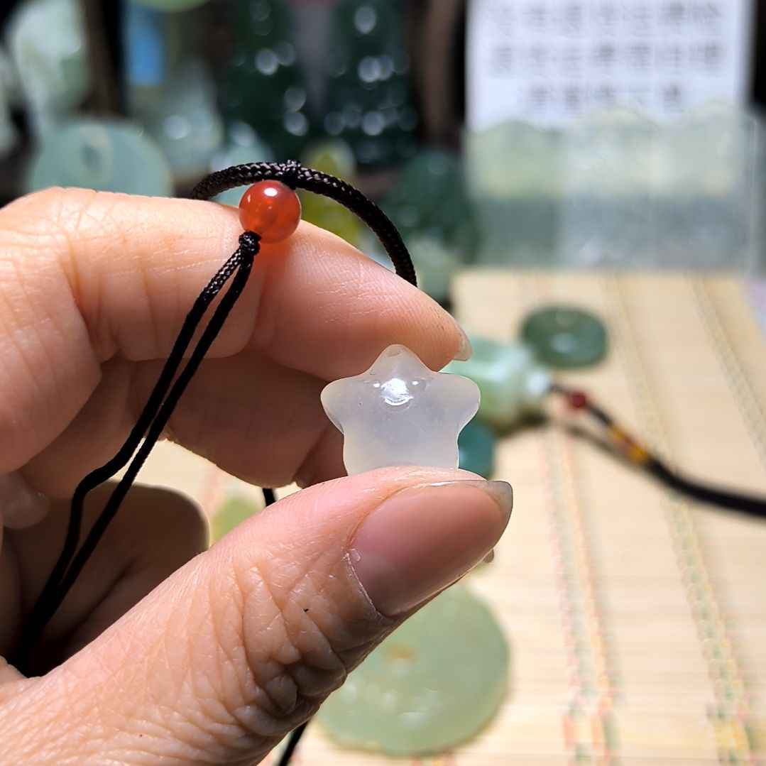 岫玉吊坠(不含链)未镶嵌