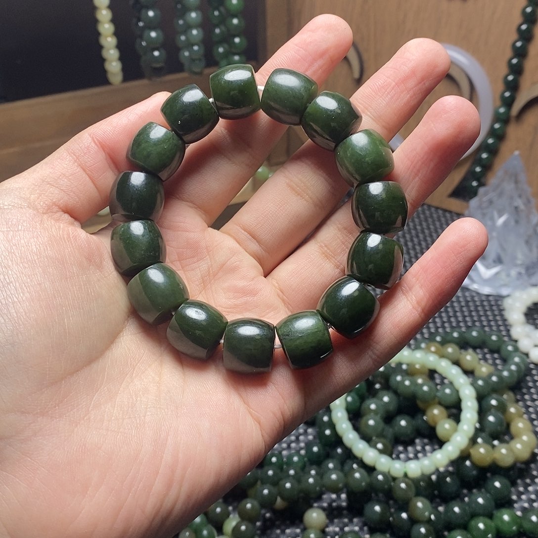 和田玉未镶嵌手串