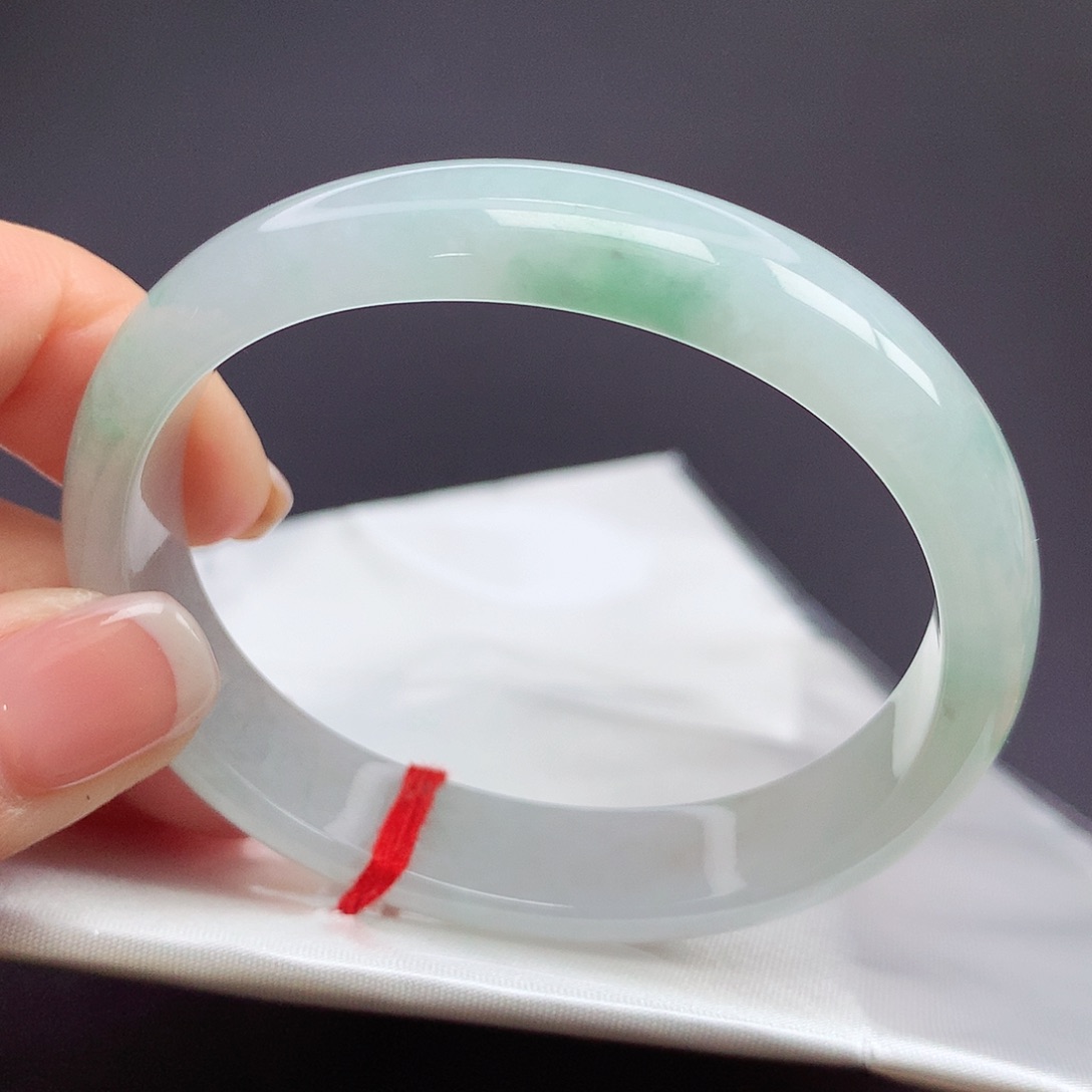 翡翠手镯（贵妃镯）未镶嵌54圈口