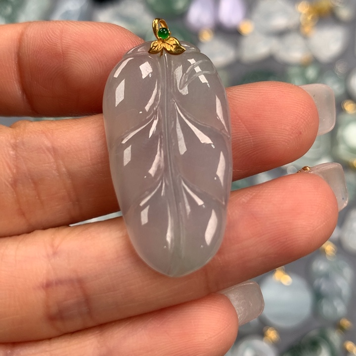 翡翠颈饰18K金镶嵌叶子