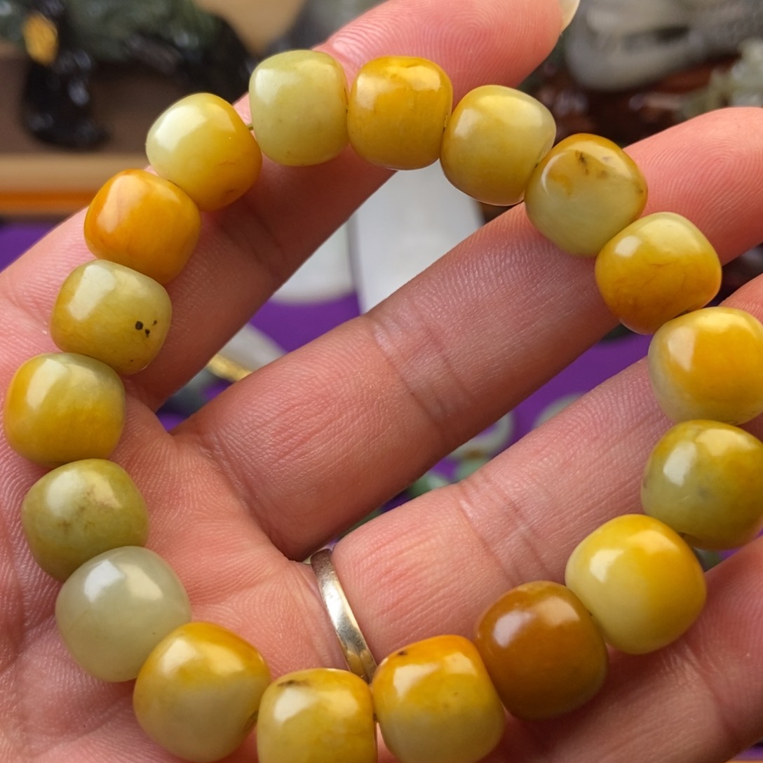 和田玉（糖玉）未镶嵌手镯