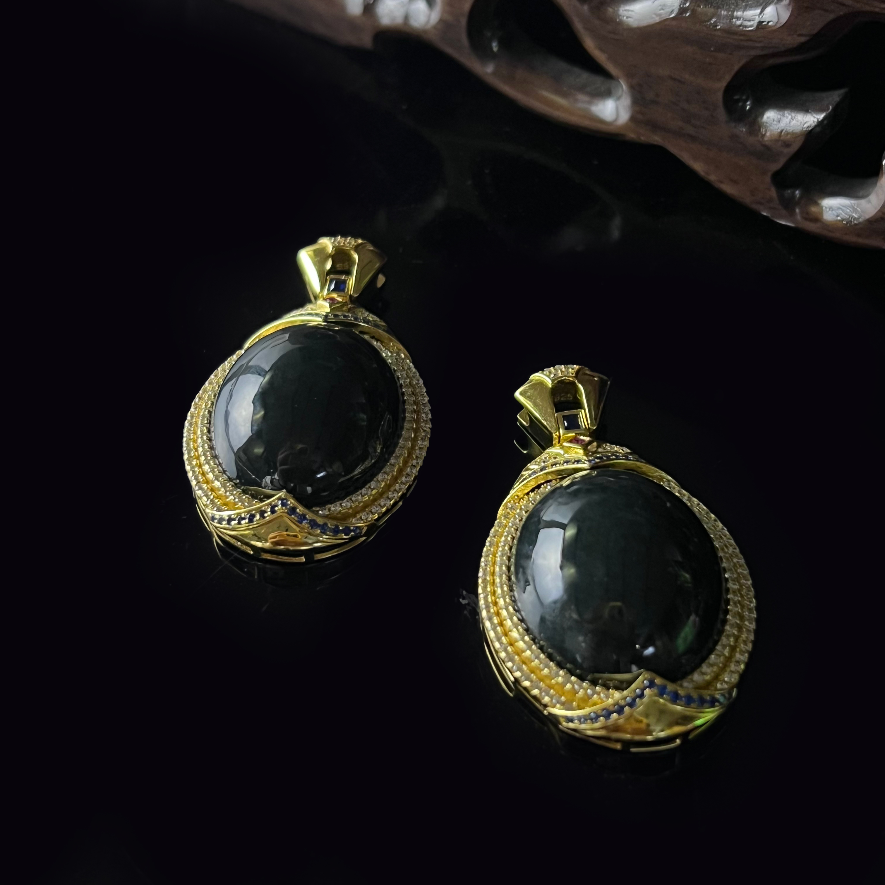 q-HY4212-S925银镶嵌和田玉聚墨芯福贝吊坠-配链绳-多样性发其一