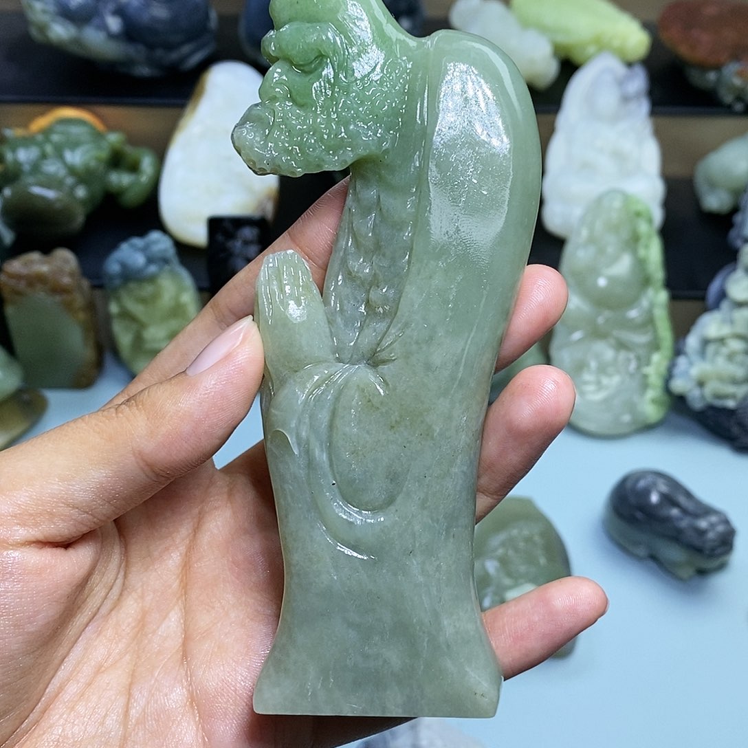 颈饰未镶嵌和田玉瘦***王