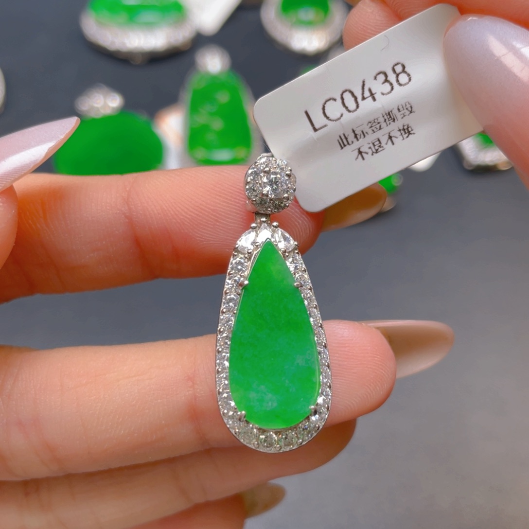 【闪购商品】颈饰银S925镶嵌翡翠翡翠