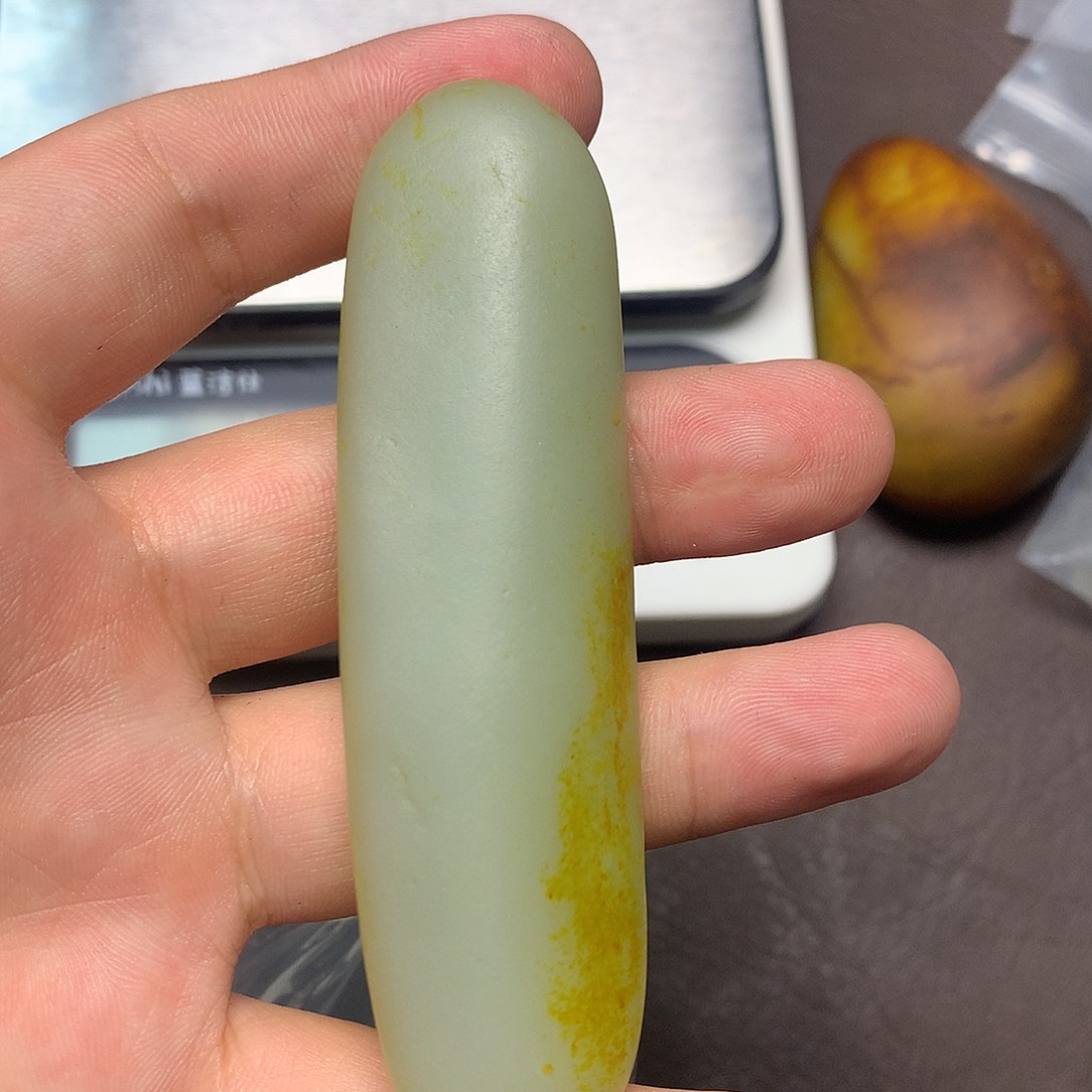 徐***良和田玉（糖玉）未镶嵌挂件