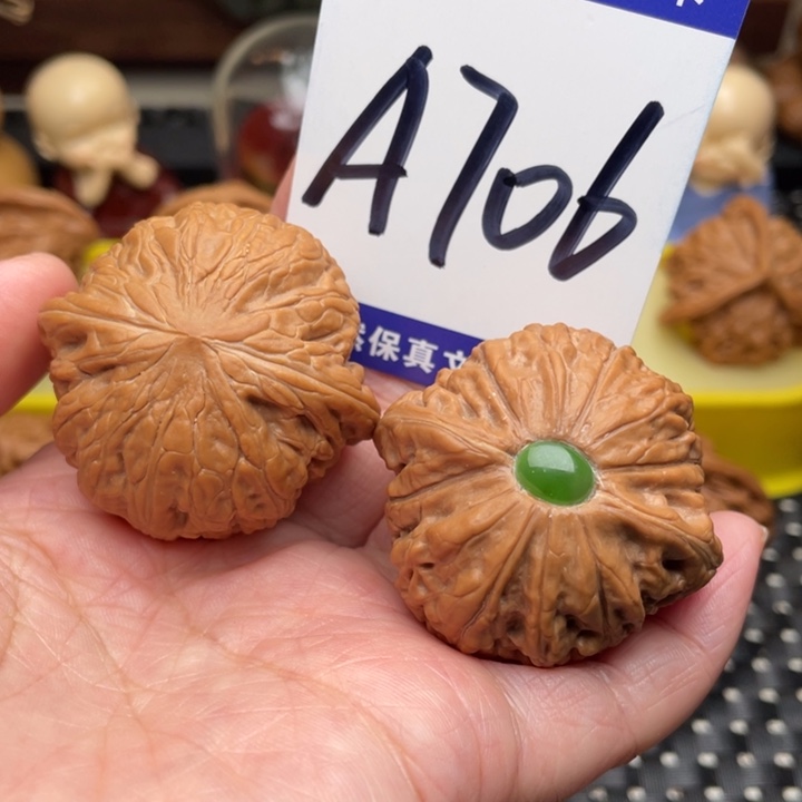 桃核把件铁锤妹妹41