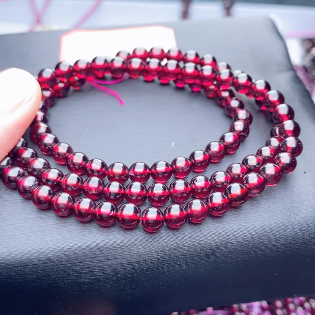 石榴石手链未镶嵌有天然迹象