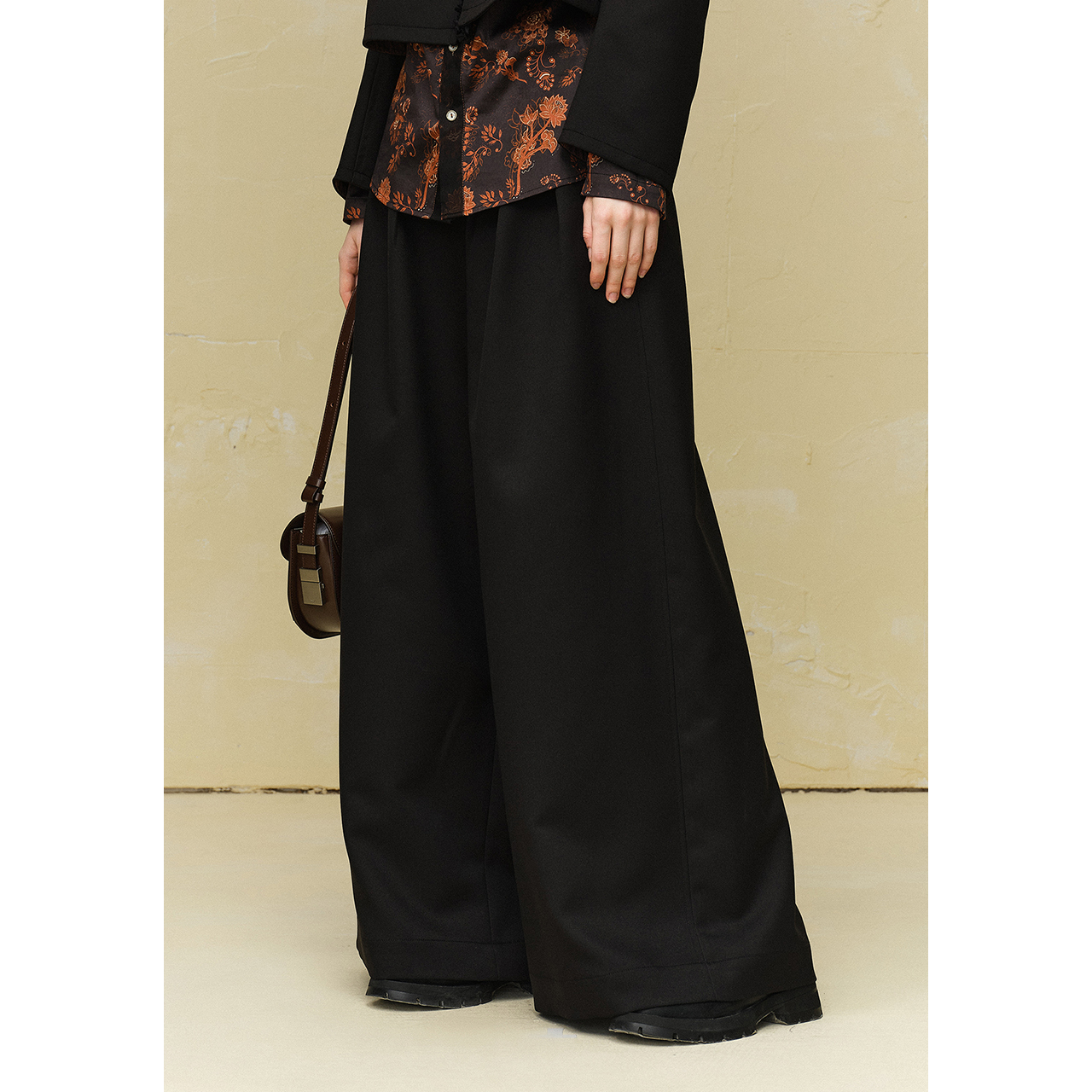 【商场同款】茶愫黑色休闲裤女大摆量阔腿长裤冬新款TP1103C41