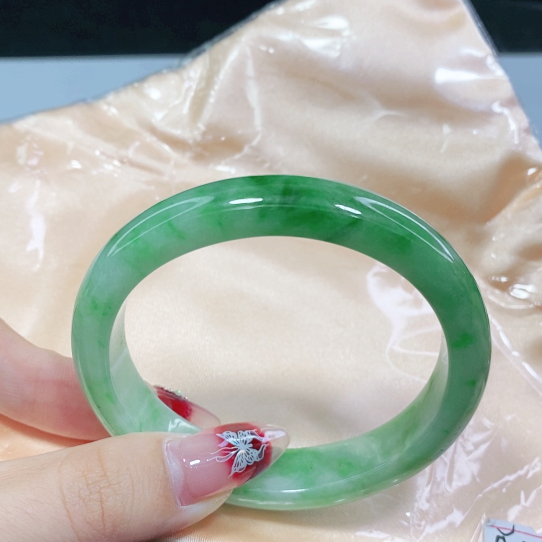 翡翠手镯未镶嵌55 56 贵妃