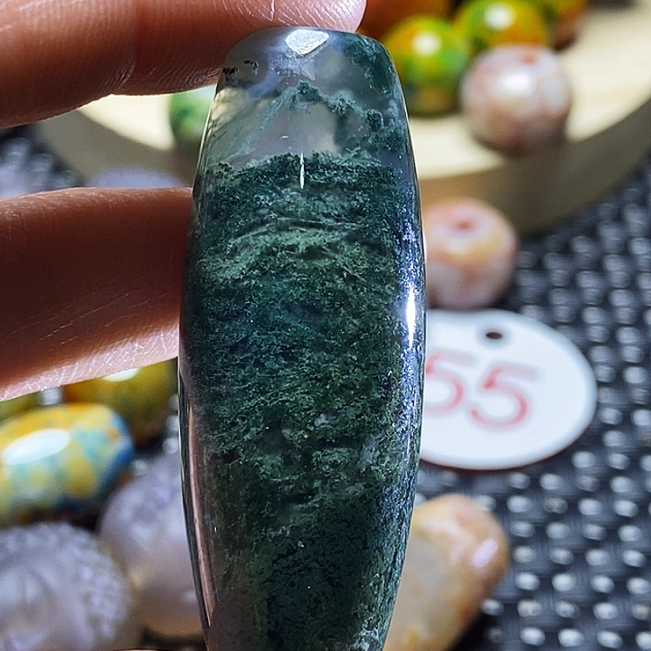 口***口玛瑙/玉髓未镶嵌颈饰