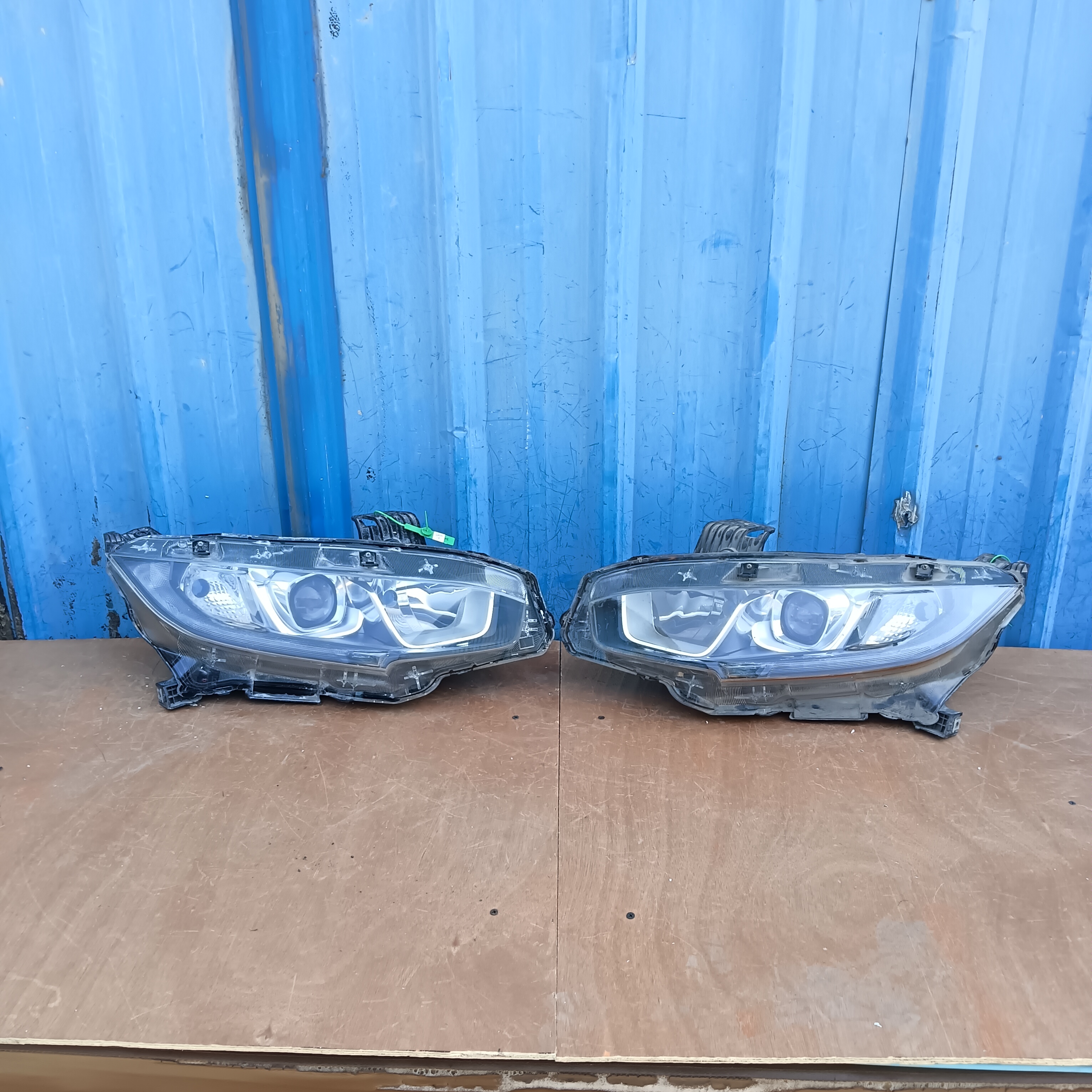 适用于16-18款本田思域十代前大灯前照明灯