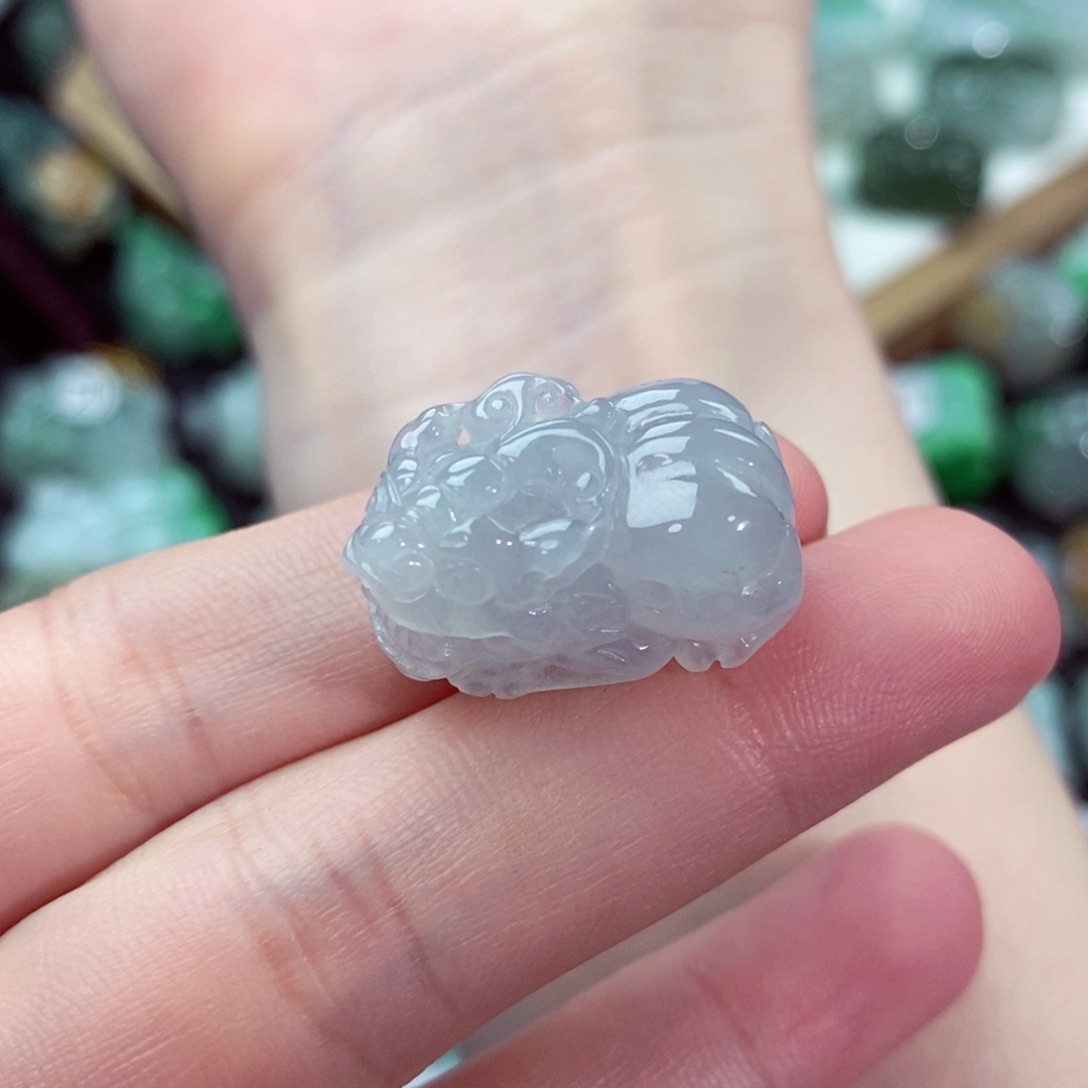 翡翠颈饰未镶嵌天然