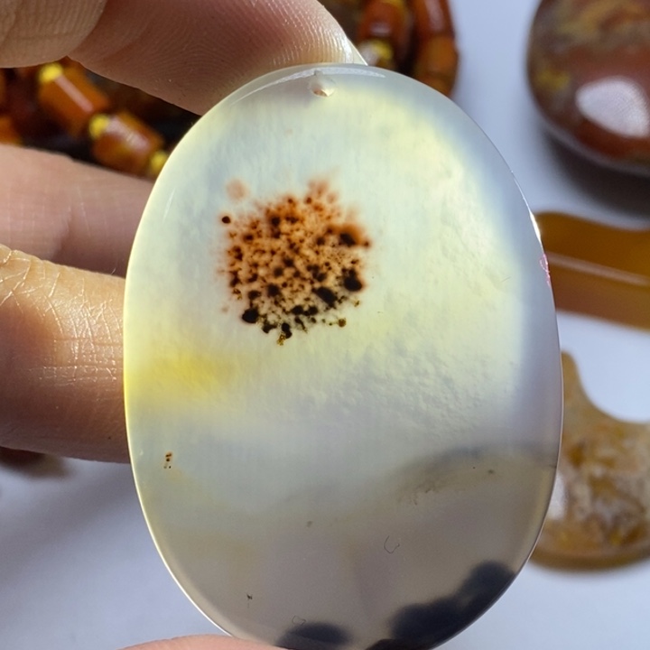 玛瑙/玉髓颈饰未镶嵌