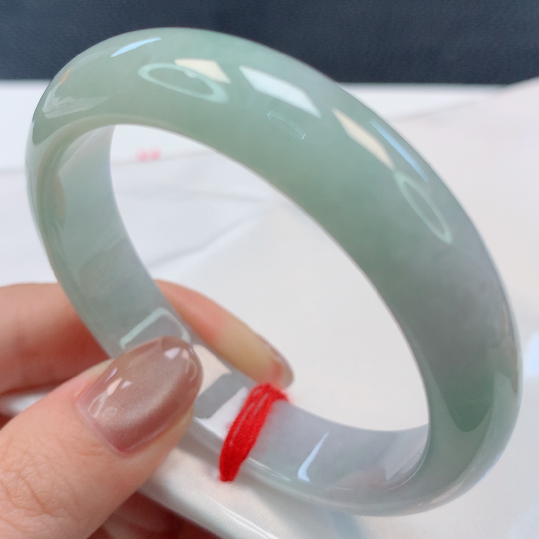 【闪购商品】翡翠手镯未镶嵌52圈