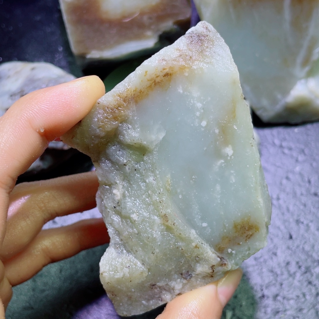 和田玉未镶嵌珠宝半成品