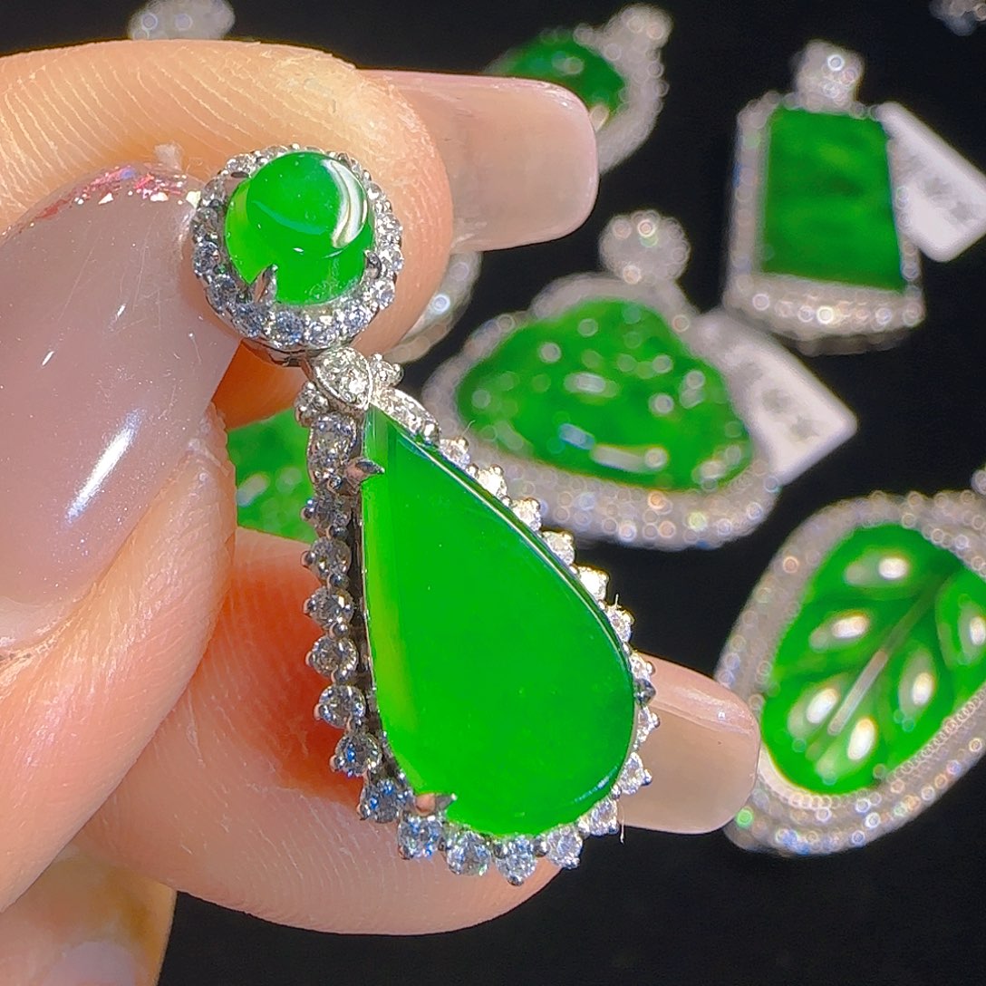 翡翠吊坠(赠链)银S925镶嵌