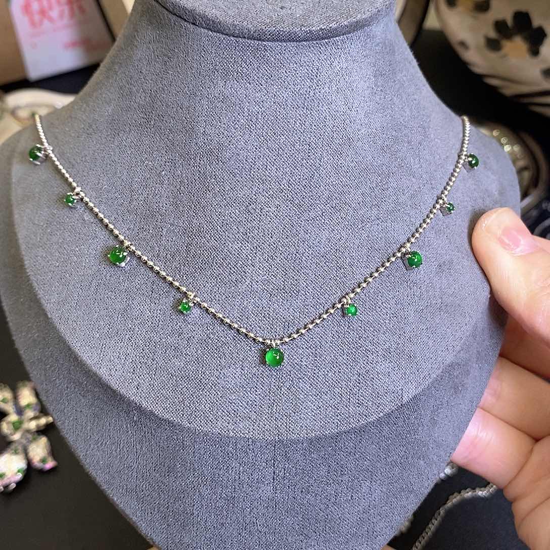 翡翠颈饰银S925镶嵌翡翠