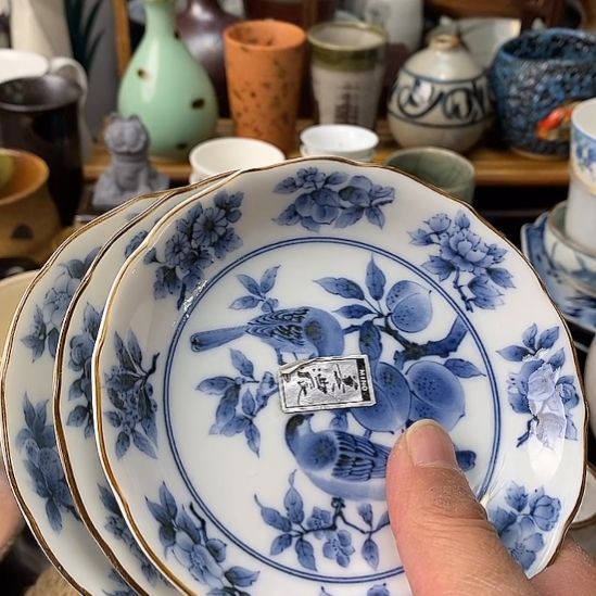    中古物品默认微瑕，谨慎参拍，满18包邮！