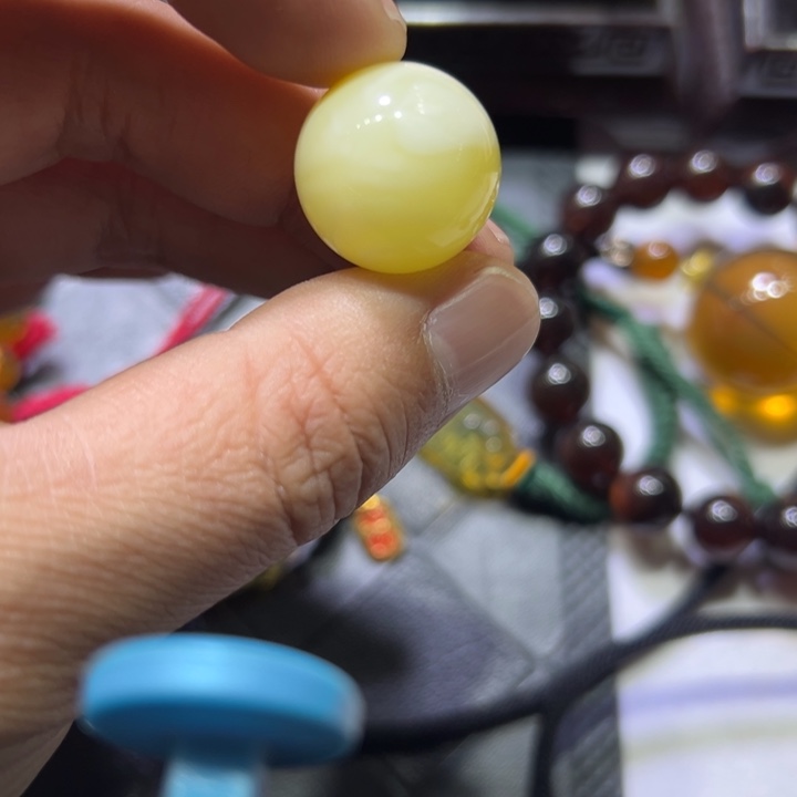 忆***君琥珀未镶嵌颈饰琥珀吊坠