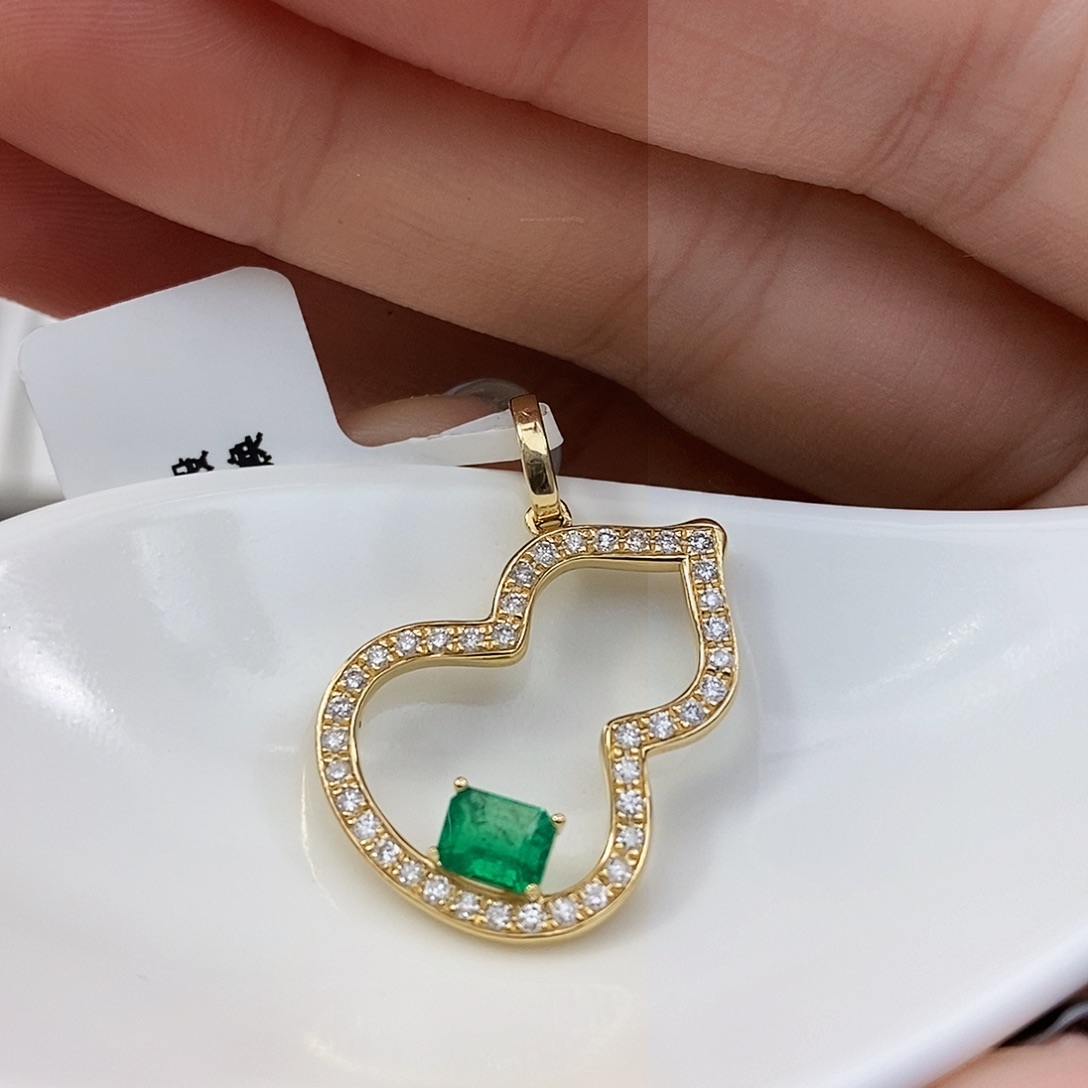 祖母绿可掰扣祖母绿吊坠18K金镶嵌