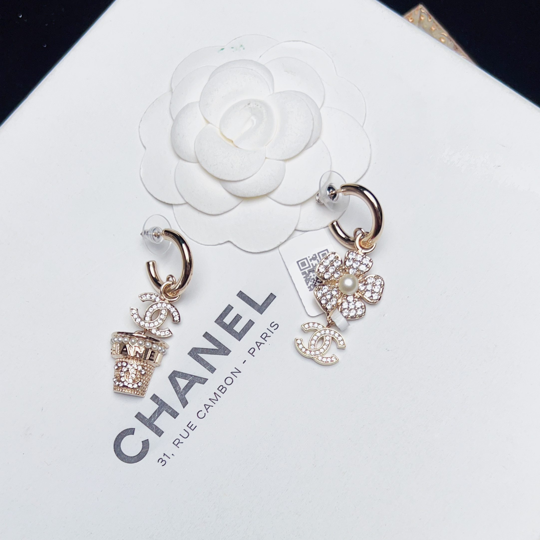 95新 Chanel/香奈儿 柚礼中古/香奈满钻盆栽花朵耳钉LZ501239