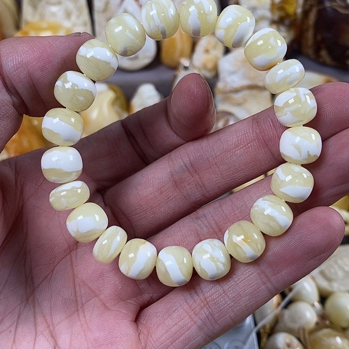 琥珀裸石未镶嵌?***?我