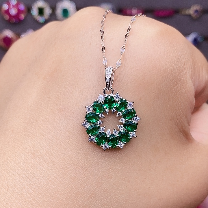 银S925镶嵌颈饰祖母绿