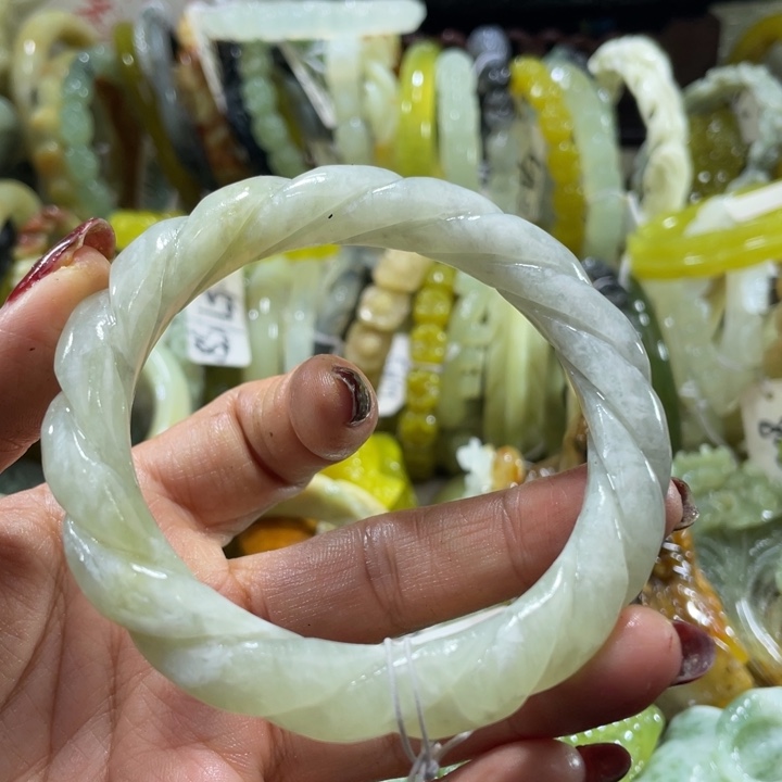 岫玉未镶嵌手镯59.60